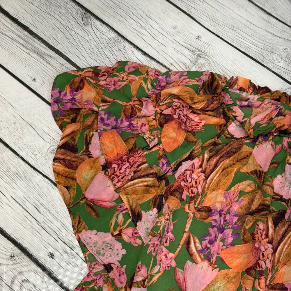 NWOT Rose & Olive Flutter Floral Sleeve Blouse Size 3X - Picture 4 of 5